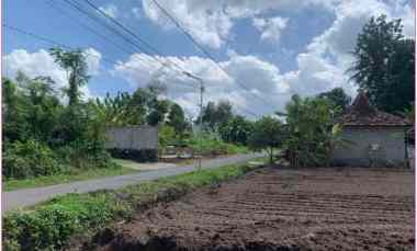 Tanah dekat UGM dan UII Dijual Cepat di jl Kaliurang km 9,5