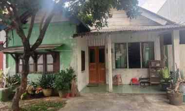 Dijual Tanah Bonus Bangunan di jl Karangrejo Raya Banyumanik Semarang