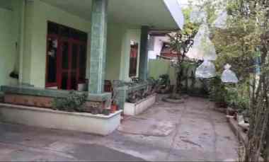 Dijual Tanah dan Rumah Bentuk Persegi di Jalan Karet Kuningan