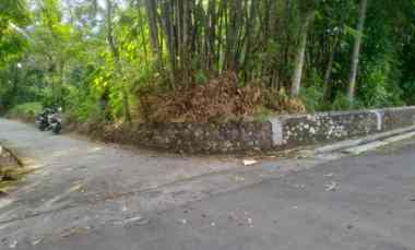 Dijual Tanah Hook Strategis Timur Pasar Kembang, Kemalang