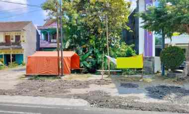 Dijual Tanah Luas 1004 m2 di Pinggir Jalan Raya Bantul