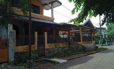 Dijual Rumah Second Hitung Tanah, Lokasi Strategis di Perumnas Beji D
