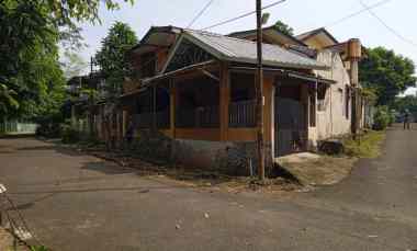 Dijual Rumah Hitung Tanah Lokasi di Perumnas Beji Depok
