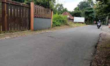 Tanah Pekarangan Tepi Jalan Aspal di Timur Pamela Purwomartani