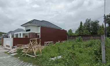 Tanah Pekarangan dalam Perumahan di Sempu Wedomartani Timur Budi Mulia