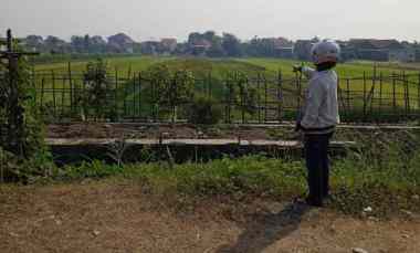 Dijual Tanah 1,366 m2 SHM Tepi Jalan Krian-Mojokerto Harga Bisa Nego