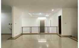 Dijual Town House Cluster Cantik Mewah di Kemang
