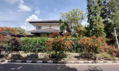 dijual villa di tlogomas malang dekat ub umm