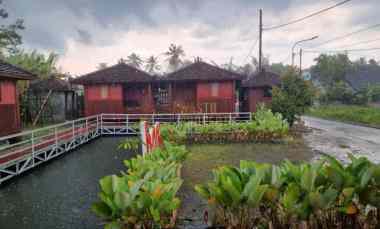 dijual villa harjobinangun