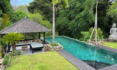 Villa Luxury Style Mediterania View Sungai dan Hutan yang Asri