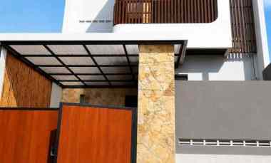 dijual villa jalan dharmawangsa