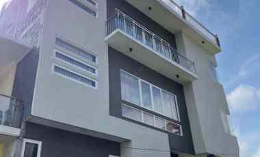 dijual villa jl abdulgani atas