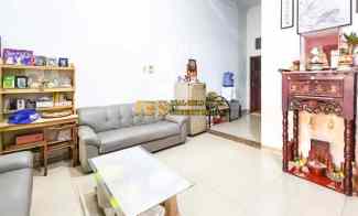 Dijual Villa Kondisi Siap Huni Komplek Cemara Asri Jalan Cassia 1