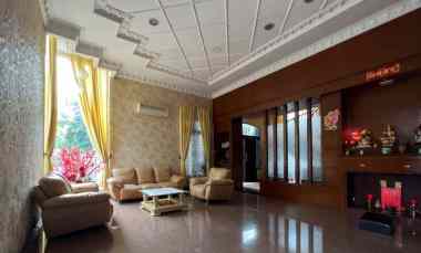 Villa Dijual di Komplek Cemara Asri