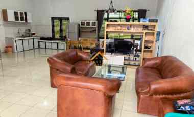 dijual villa komplek gitar mas jalan
