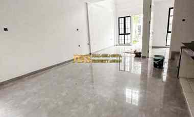 Dijual Villa Lux Komplek Jewel Park Jalan Starban, Polonia - Medan