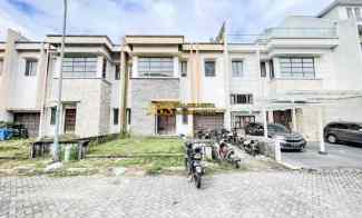 Dijual Villa Komplek River View Polonia Jalan Adi Sucipto