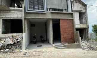 Dijual Villa Mewah dekat Hotel Amarta Hills Batu