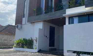 HOT DEAL Newly Built Modern Villa in Padonan, Peaceful Strategic Lo