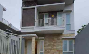 Vila Mewah Furnished Asri Nyaman Bisa untuk Sewa Vila di Kota Batu