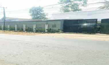 Villa Modern Nuansa Bali dengan Kolam Renang di Kabupaten Bandung