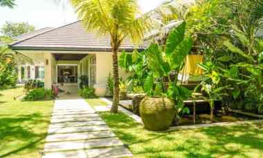 Luxury Freehold Villa in Munggu Bali With Pool Rice Field View