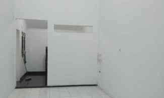 Disewakan Rumah 1 Tingkat di Komplek Cemara Asri