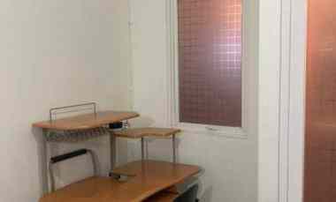 Apartemen Puncak Dharmahusada Unit A08, dekat Lift, Furnish