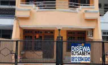 Disewakan Rumah 2Lt, Bagus, Bebas Banjir, Row 3 Mobil, Kelapa Gading