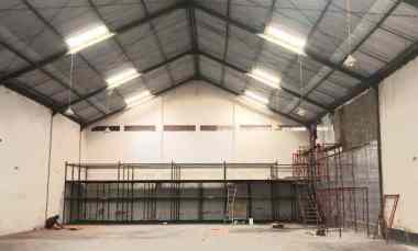 Disewakan Gudang 450 m2 Area Gatsu Barat dekat ke Muding, Kerobokan Bali