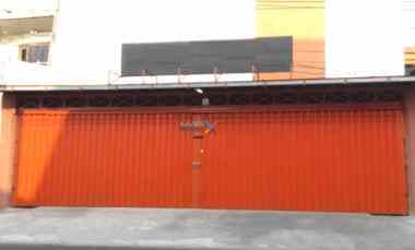 Disewakan Tempat Usaha di Baratajaya Pinggir Jalan Raya