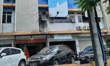 Disewakan Ruko Raya Ahmad Yani - Ruko Grand Ahmad Yani - Komersial are