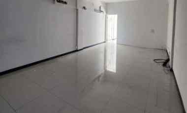 Disewakan Ruko 3 Lantai di Kompleks Section One Rungkut Industri