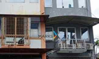 Disewakan Ruko Klampis Siap Pakai 3 Lantai Lokasi Bisnis