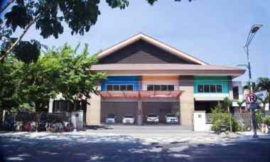 Bangunan Komersial Ex Showroom Mobil Siap Huni Dijalan Ngemplak