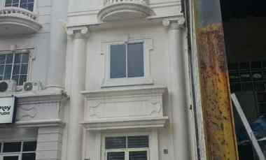 Ruko Boulevard Ekslusif Pantai Indah Kapuk Pinggir Jalan Raya