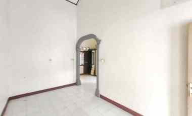 Rumah Disewakan di Komplek Cemara Asri