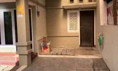 Rumah Araya 1Lt Siap Huni Terawat Baru Dicat Total Row Jalan 3 Mobil