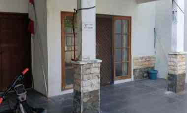 Disewakan Rumah Bagus Siap Huni Lokasi Strategis Babatan Pratama, Sur