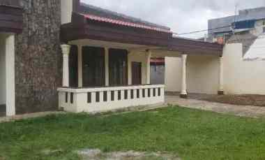 Disewakan Rumah Besar Tanah Luas di Pejaten Timur