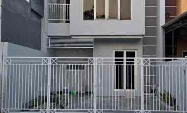 Rumah 2 Lantai Bumi Marina Emas Keputih dekat Hang Tuah, Pakuwon City