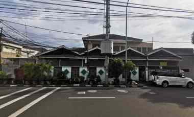 Disewakan Rumah Hook Lt 370 m2 di Cempaka Putih, Jakarta Pusat Murah