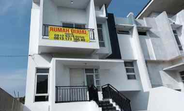 Rumah Disewakan di Cijago Land Jl. Gas Alam Portiara No 1 Kel. Curug, Kel. Cimanggis, Kota Depok 16454