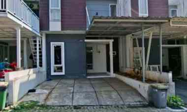 Rumah 2Lt, Hdp Selatan, Semi Furnished, Cluster di Cilobak, Cinere