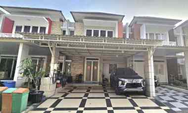 Disewakan Rumah dekat Mall di Cluster Palm Summarecon Bekasi