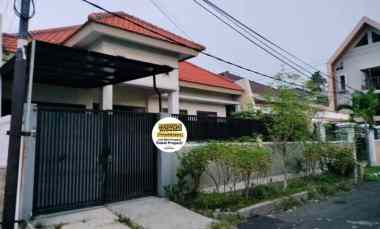 Rumah Dharmahusada,Strg,dekat Galaxy Mall, Univ Airlangga, Pusat Kuliner