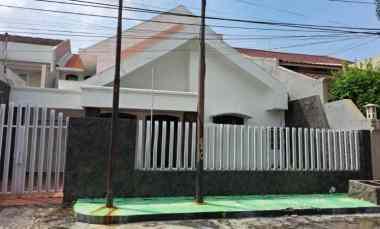 Rumah Dharmahusada Indah, Manyar, Lks Strg, 1 lantai, dekat GM