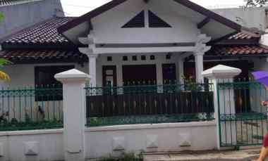 disewakan rumah di lokasi strategis di beji timur