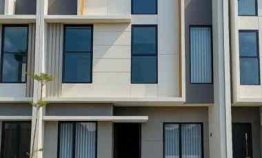 Rumah Eastern Park Siap Huni Carport 3 Unit AC Pompa Kitchen Set