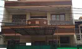 Disewakan Rumah 2,5 Lantai Unit Bagus Kosongan, Kelapa Gading